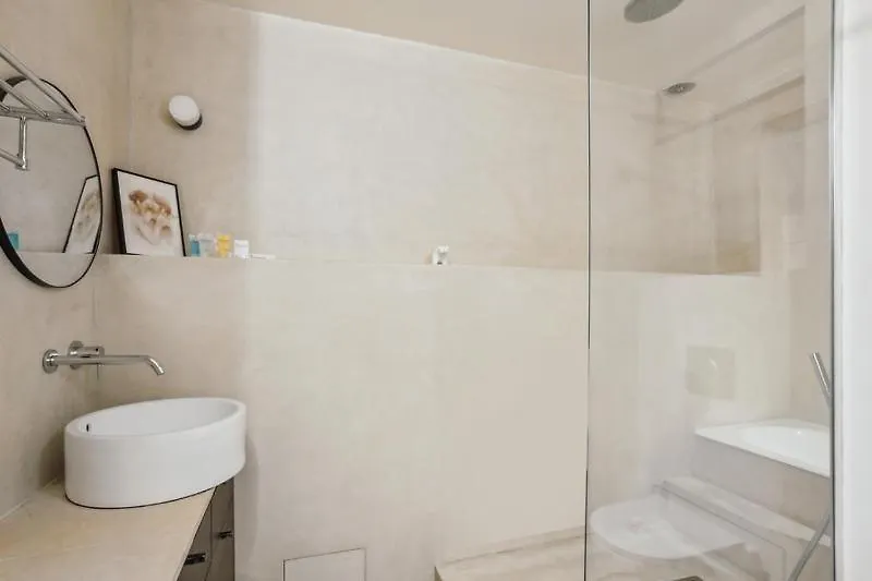 142 Ober - Superbe A Paris